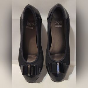 Impo Stretch Black Fabric Ballet Flats with Patent Cap Toes With Bow 8M